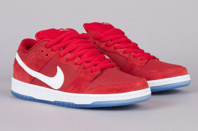 nike-sb-dunk-low-challenge-red-white-university-blue-quater-front-1