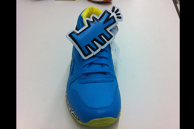 keith-haring-reebok-cl-leather-mid-lux-12-blue-lime-toe-1