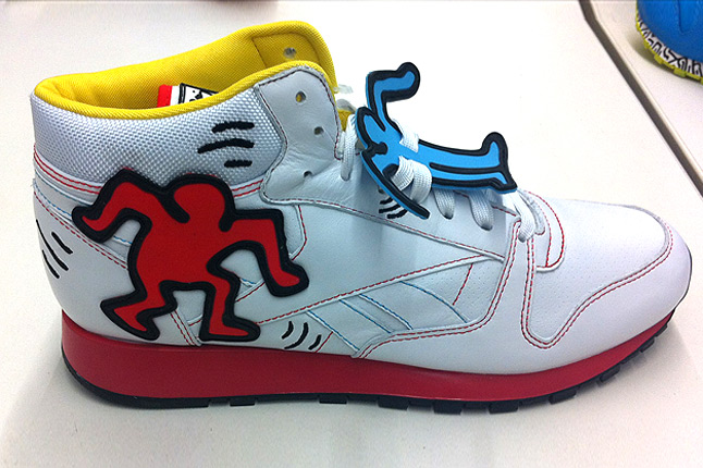 keith-haring-reebok-cl-leather-mid-lux-12-white-red-1