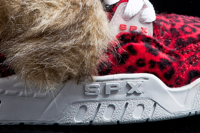 spx-street-kicks-hi-blk-red-leopard-fur-detail-1