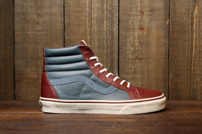 vans-leather-sk8-hi-blue-red-profile-1