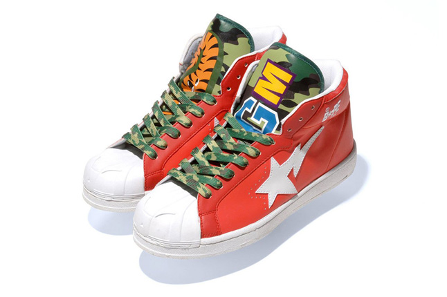 a-bathing-ape-2013-spring-summer-shark-leather-big-tongue-ultra-skull-sta-red-1