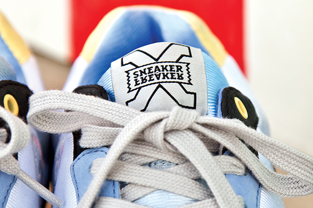 summer-bay-sneaker-freaker-tongue-1