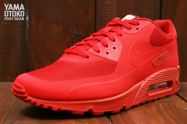 nike-am90-hyp-4thjuly-red-front-quarter-1