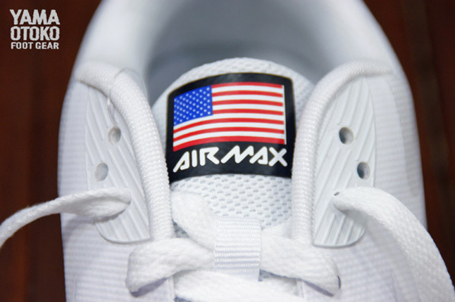 nike-am90-hyp-4thjuly-white-tongue-detail-1