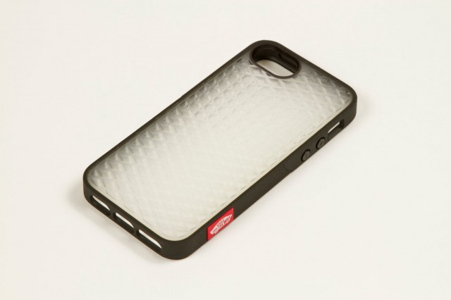 Vans-x-Belkin-iPhone-5-Waffle-Sole-Case_Black-Clear-Tint-640x426