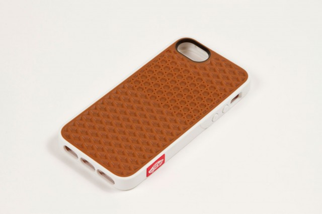 Vans-x-Belkin-iPhone-5-Waffle-Sole-Case_White-Gum-Opaque-640x426