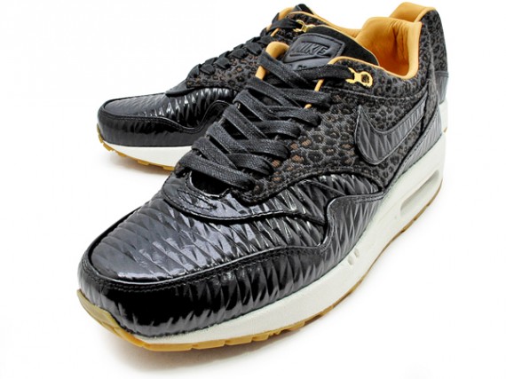 nike-air-max-1-fb-quilted-leopard-02-570x427