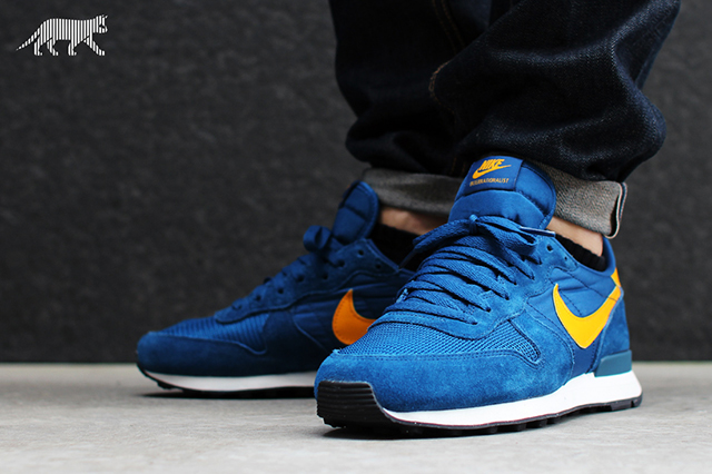 Nike internationalist shop court blue