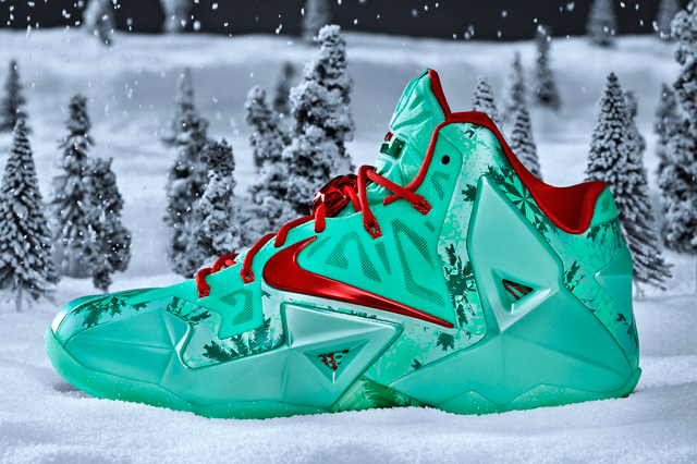 Nike-LeBron-11-Christmas
