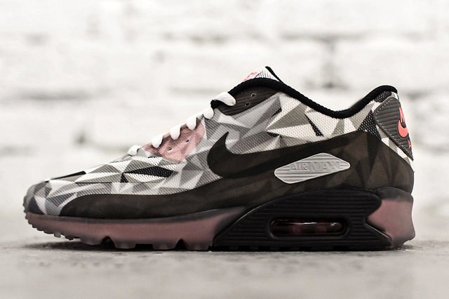 Nike-Air-Max-90-Ice-White-Cool-Grey-Black-Infrared