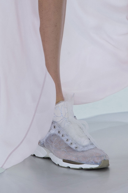 chanel-haute-couture-spring-2014-sneakers-02