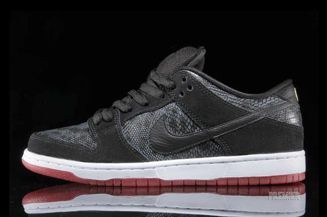 nike-sb-dunk-low-snake-eyes-6