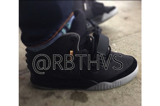 525x253xunreleased-yeezys-19.jpg.pagespeed.ic.Cw_bF8DLoe