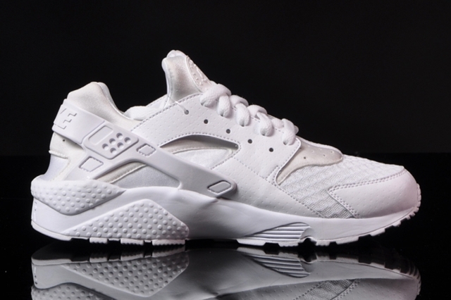 Nike air max outlet huarache triple white