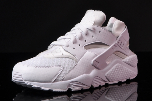 Nike-Air-Huarache-White-White-04