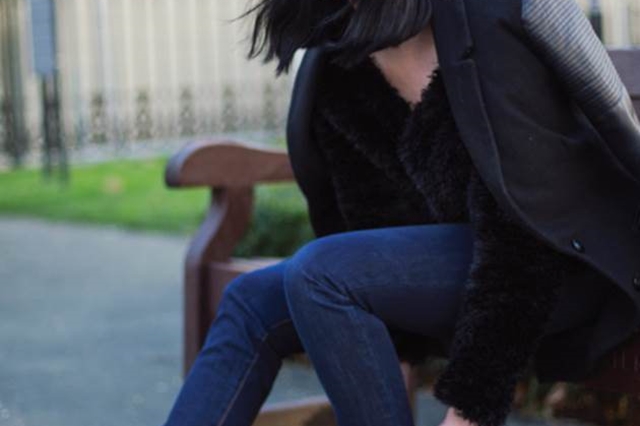 UK_Blogger_lucyemmaharris_wears_Revel_Levis