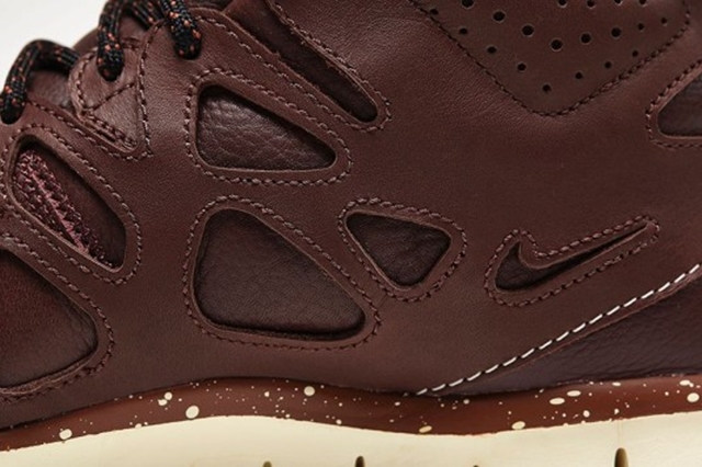 nike-free-run-2-sneakerboot-brown-leather-02-570x356