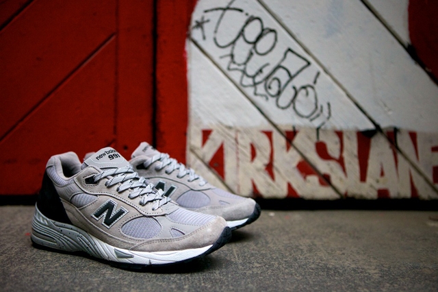 new-balance-991-made-in-usa-grey-black-4