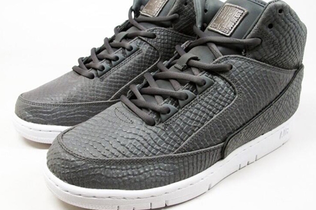 nike-air-python-cool-grey-658394-001-01