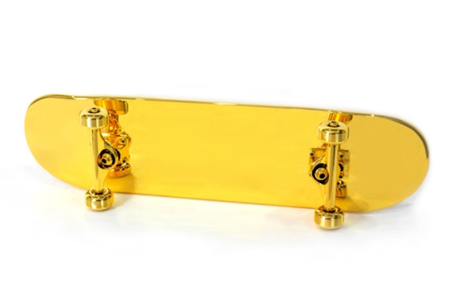 shut-15000-usd-gold-plated-skateboard-01-570x380