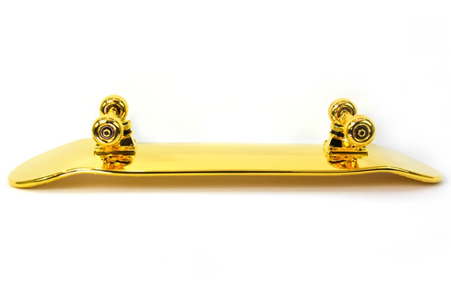 shut-15000-usd-gold-plated-skateboard-03