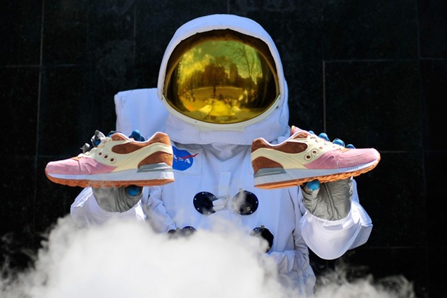 EB-x-SAUCONY-SHADOW-MASTER-SPACE-SNACK