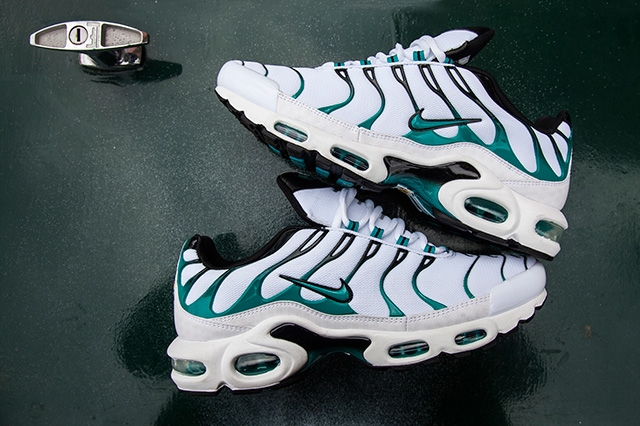 NIKE-AIR-MAX-PLUS-TURBO