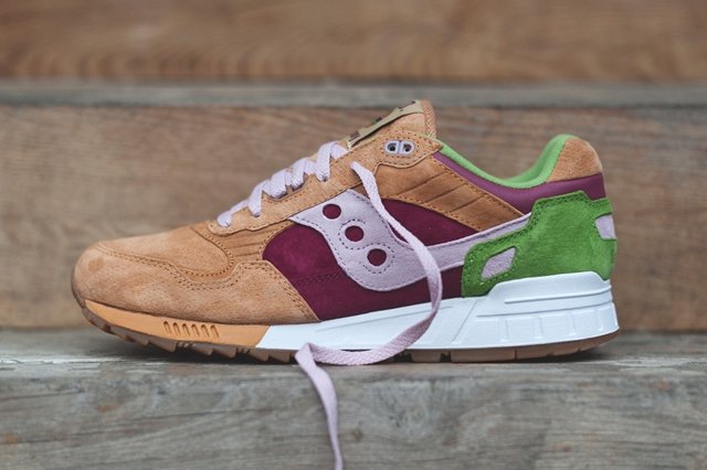 end-saucony-shadow-5000-burger-closer-look-01-960x640