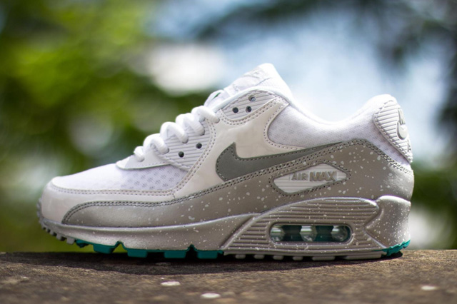 Nike air max 90 hotsell womens white and grey