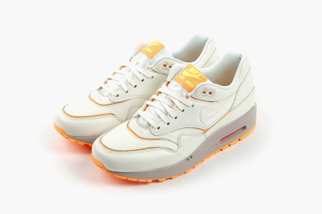 nike-womens-cut-out-pack-atomic-mango-2