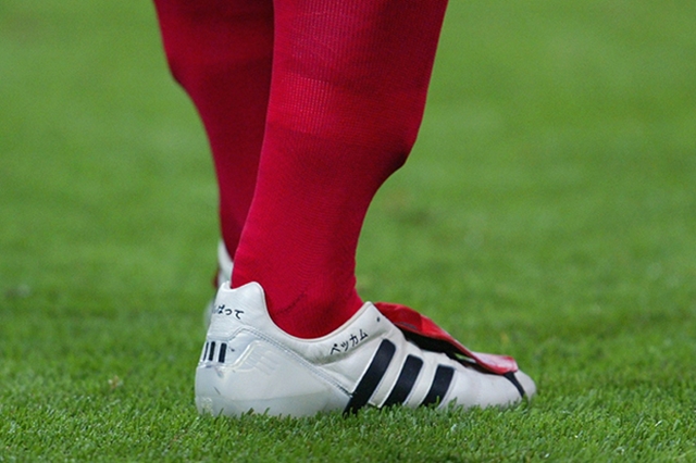soccer-bible-top-20-david-beckham-adidas-predator-boots-08