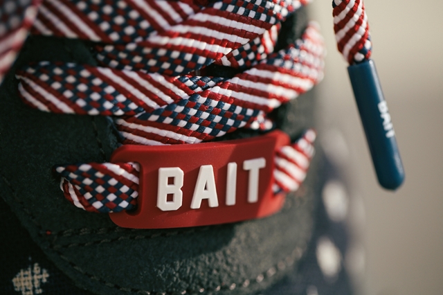 bait-usa-flag-flat-shoelaces-04-960x640