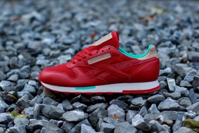reebok-classic-leather-utility-red-teal-700x366