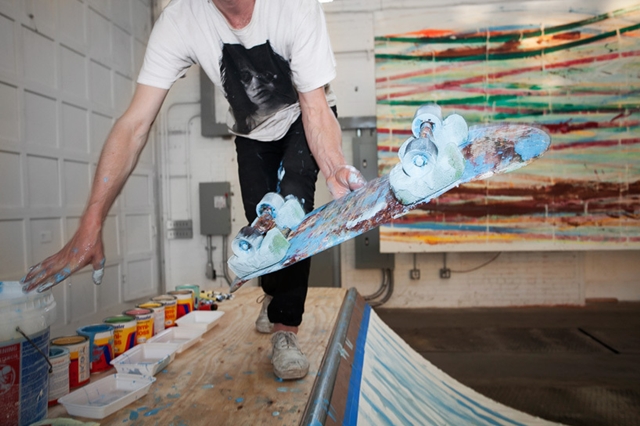 matt-reilly-skateboard-painting-at-mana-contemporary-4