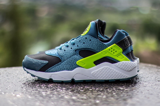 nike huarache space