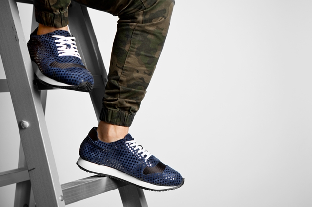 opening-ceremony-2014-fall-winter-navy-arrow-sneakers-2
