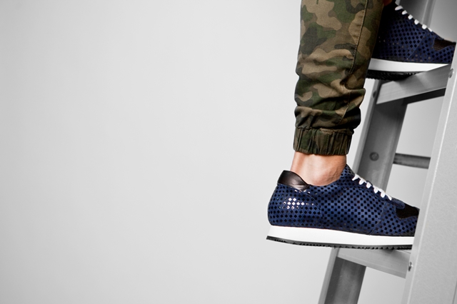 opening-ceremony-2014-fall-winter-navy-arrow-sneakers-3