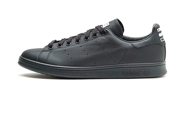 Pharrell Williams Stan Smith_B25387_1