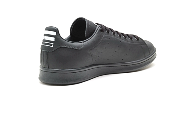 Pharrell Williams Stan Smith_B25387_3