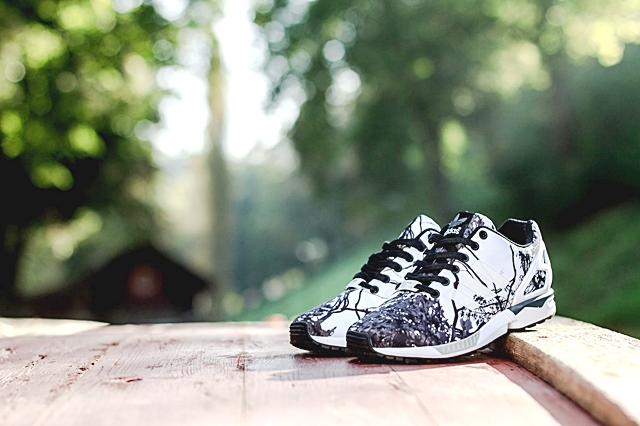 zx flux black and white