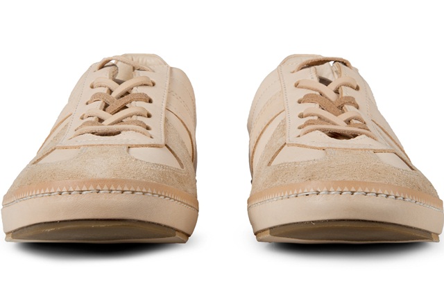 Hender_Scheme_Shoes_1_2-1904695c890e50b01180df22b02d