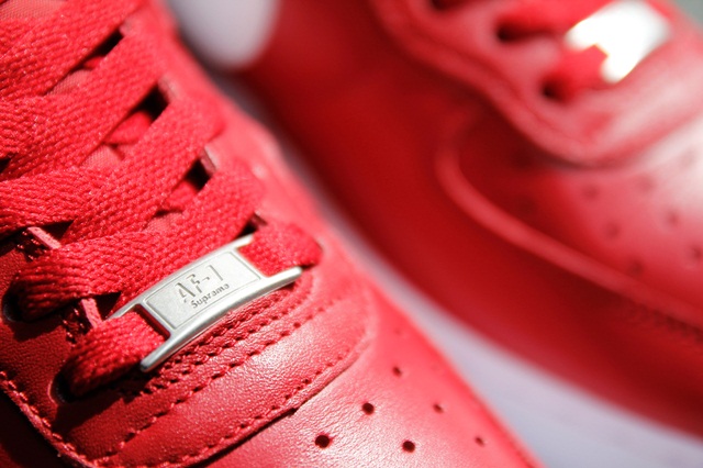 A Closer Look at the Supreme x Nike 2014 Fall/Winter Air Force 1