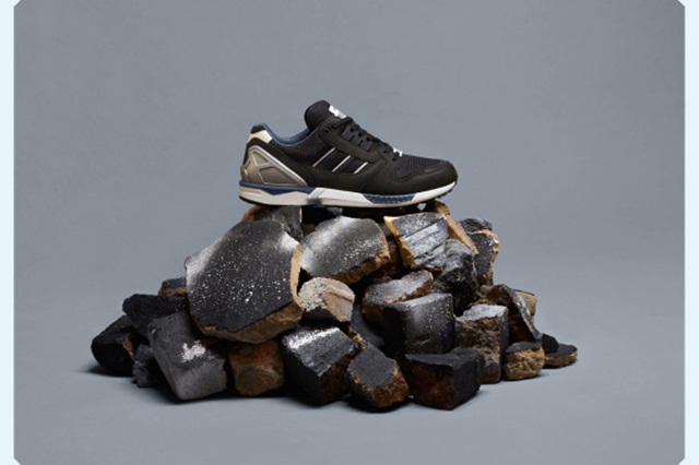 adidas-originals-zx-8000-fall-of-the-wall-pack-02-570x427