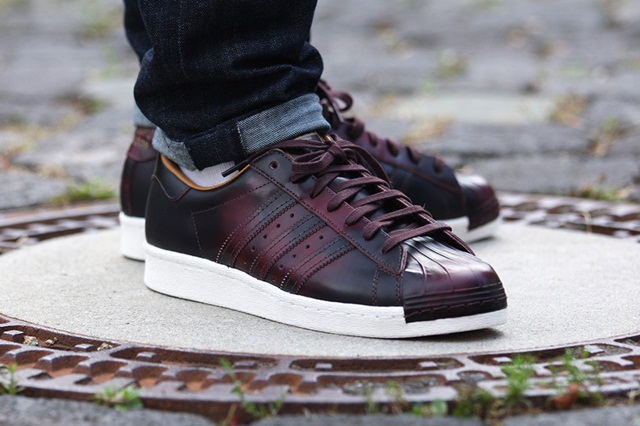 afew-store-sneaker-adidas-superstar-80s-night-red-mesa-collegiateburgundy-17