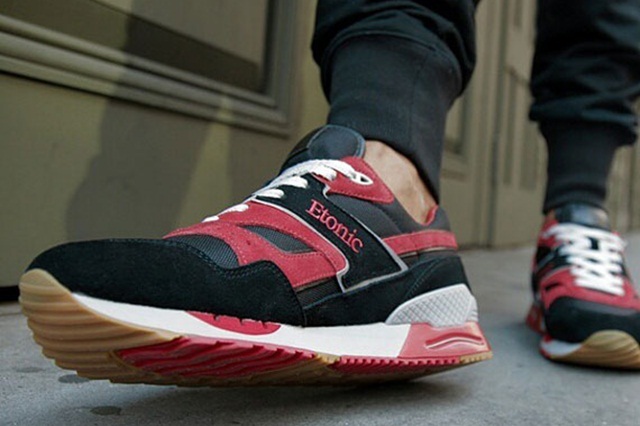 barneys-new-york-etonic-stable-base-00