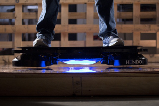 hendo-presents-the-worlds-first-hoverboard-1