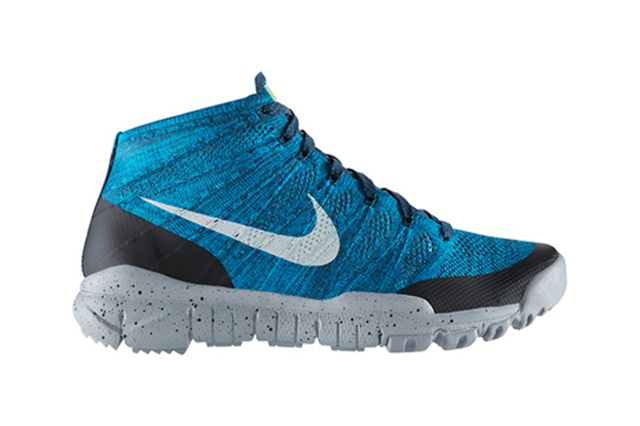 nike-flyknit-trainer-chukka-fsb-squadron-blue-01