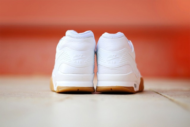 nike-air-trainer-3-gum-pack-04-630x419