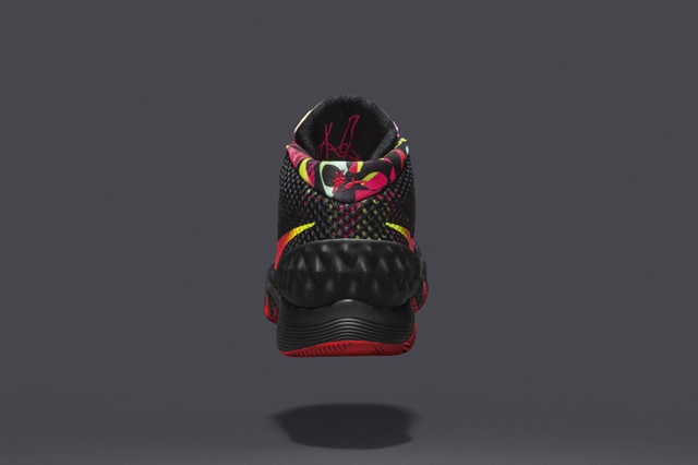 nike-kyrie-irvings-signature-shoe-07